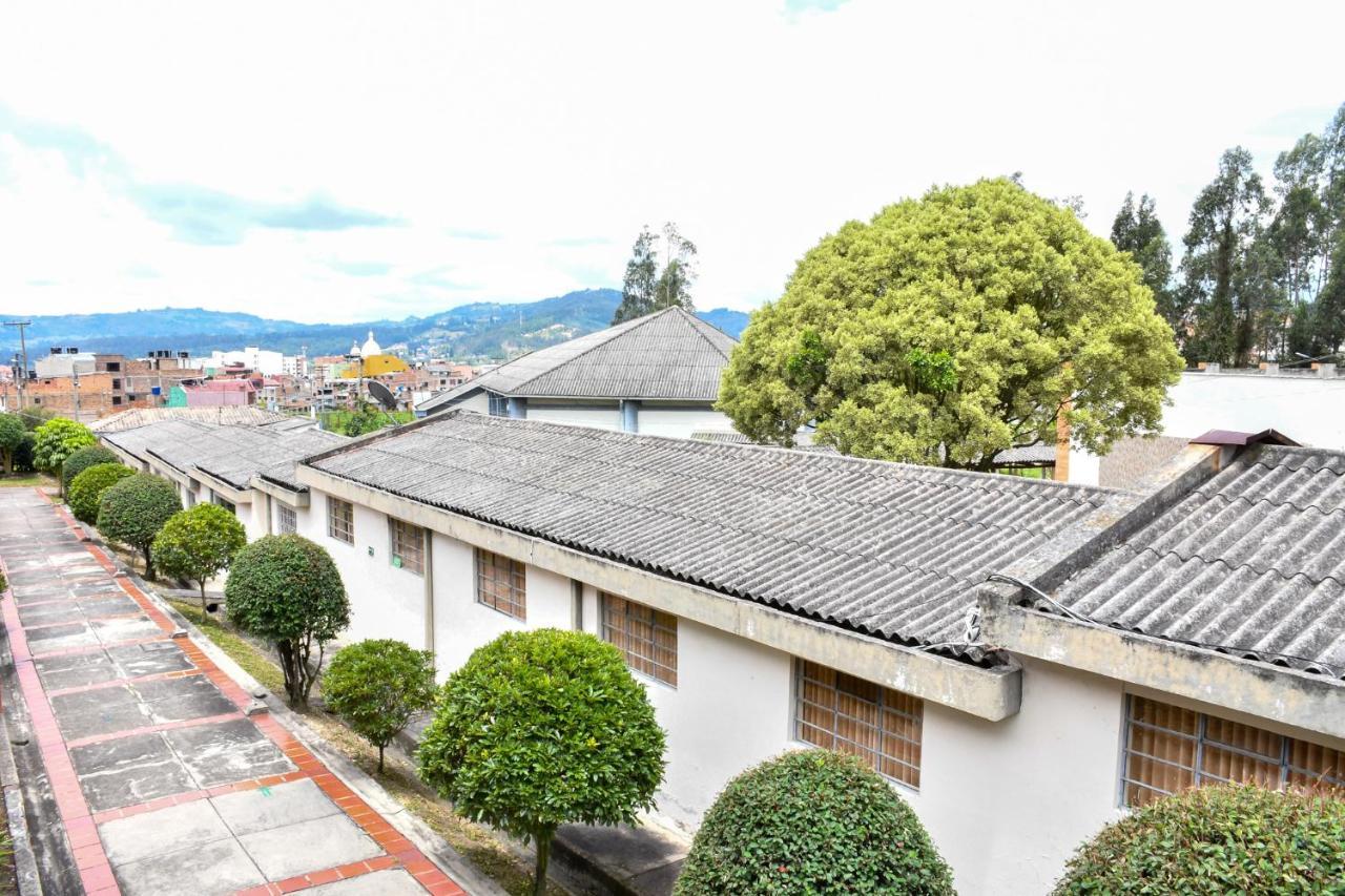 Hotel Villa Vianney Paipa Exteriér fotografie